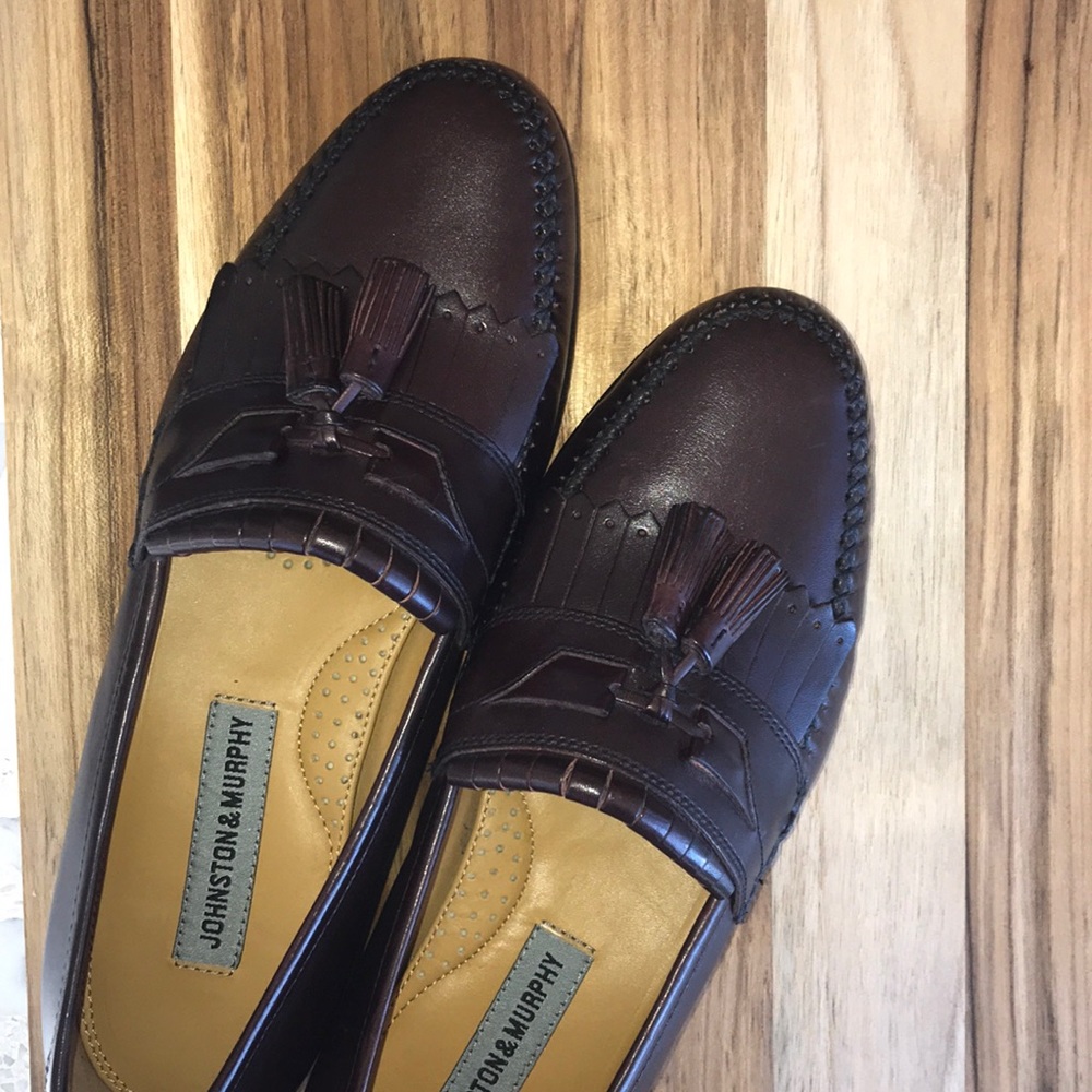 NWOT burgundy Johnston & Murphy Breland Kiltie